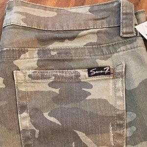Seven green camo jeans size 8/29 new with tags.